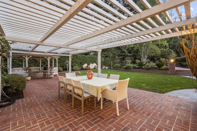 11991 Murietta Lane, Los Altos Hills CA: https://media.crmls.org/mediaz/f29e4452-af0d-4a5a-bdcf-3ee4784d539c.jpg