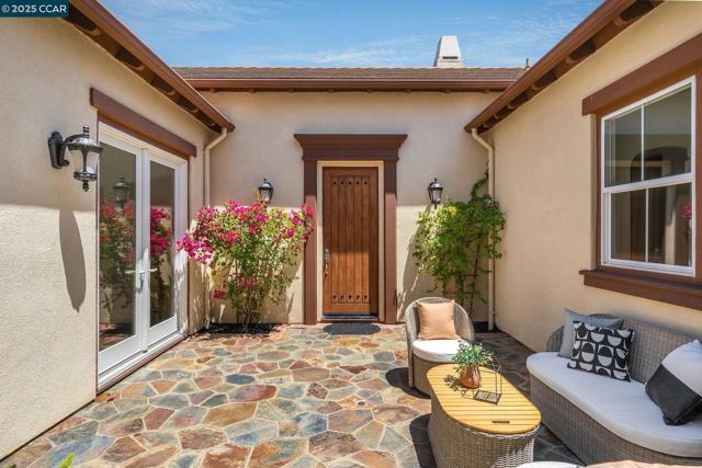 3467 Cashmere Street, Danville CA: https://media.crmls.org/mediaz/f29e5d6d-39a1-4507-83bd-1bd8831540ee.jpg