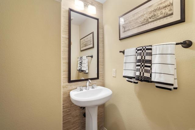 Image 15 of 47 For 3595 Glen Ave