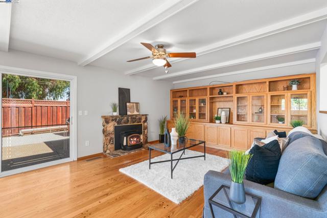 36092 Blair Pl, Fremont CA: https://media.crmls.org/mediaz/f29fd6c1-da36-4573-9c8c-8af7bf66413f.jpg