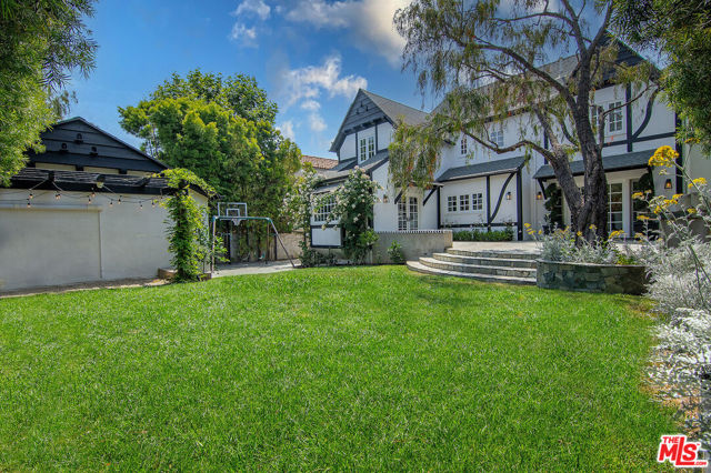 908 Malcolm Avenue, Los Angeles CA: https://media.crmls.org/mediaz/f2a1a007-0d1e-486e-9535-9a30da11f460.jpg