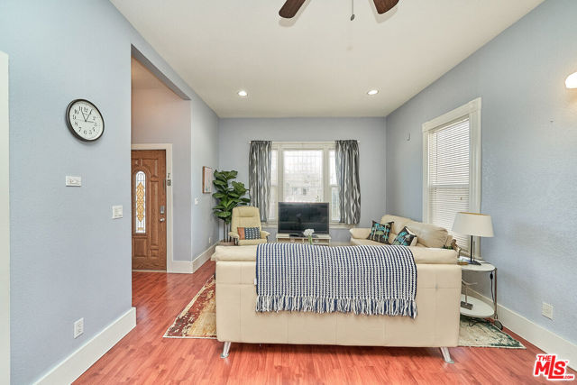 1224 Dewey Avenue, Los Angeles CA: https://media.crmls.org/mediaz/f2a23e03-4f01-466c-b0a8-73e938886c6f.jpg