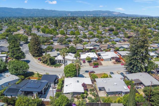 494 Century Drive, Campbell CA: https://media.crmls.org/mediaz/f2a255f6-fc39-487d-9c86-a2012ca36a50.jpg