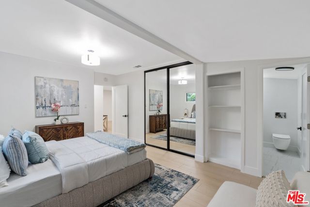 5413 Halbrent Avenue, Sherman Oaks CA: https://media.crmls.org/mediaz/f2a33fc3-0c28-48db-a5e9-bed7b9a0b8b6.jpg