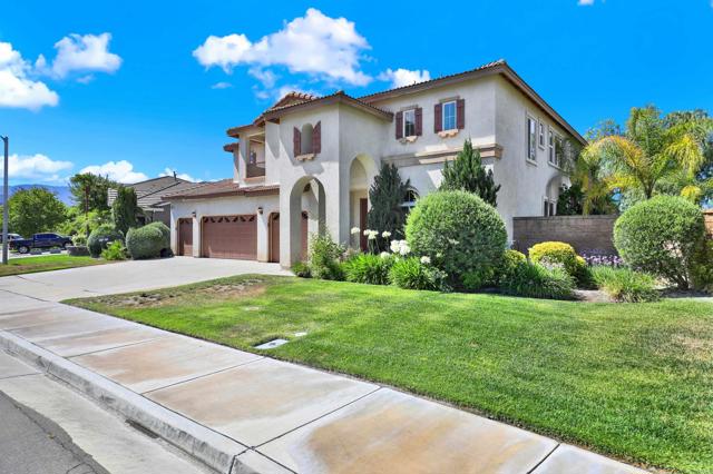 43883 Brookhaven Court, Temecula CA: https://media.crmls.org/mediaz/f2a41d05-5299-4601-86e1-c917d3476f8e.jpg