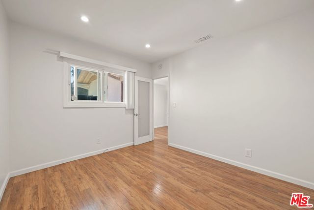 519 W Elm Avenue, Inglewood CA: https://media.crmls.org/mediaz/f2a46fb7-c20b-4f81-bfc3-925e281408dc.jpg