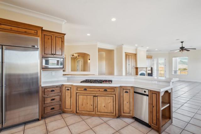 4165 Ashford Circle, Hollister CA: https://media.crmls.org/mediaz/f2a576fe-fbdc-4acc-ae6c-630650e17d3c.jpg