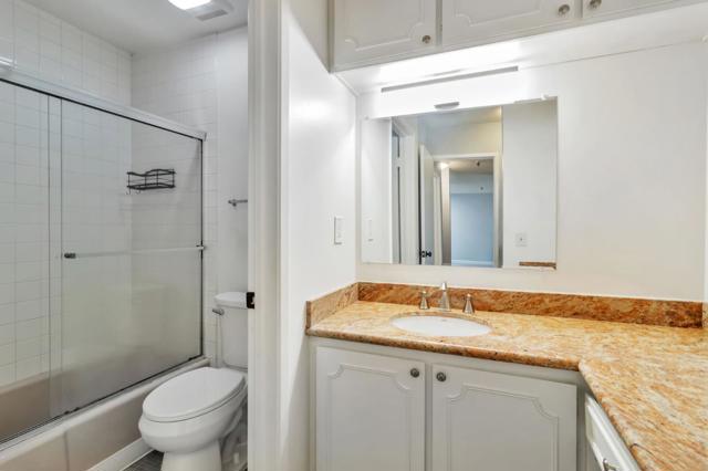 1830 Lakeshore Avenue, Oakland CA: https://media.crmls.org/mediaz/f2a5a8b2-02a7-424c-8a05-119c58a48b62.jpg
