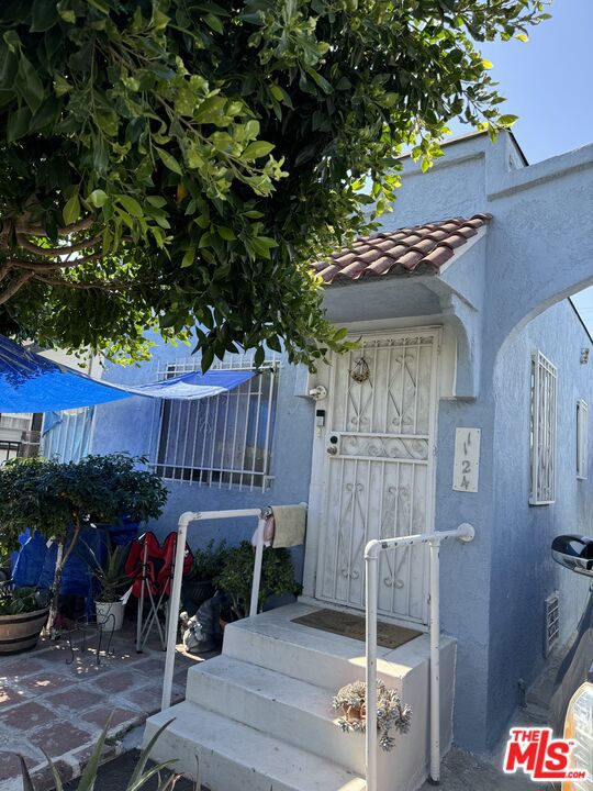 1122 67th Street, Los Angeles, California 90001, ,Multi-Family,For Sale,67th,24426265