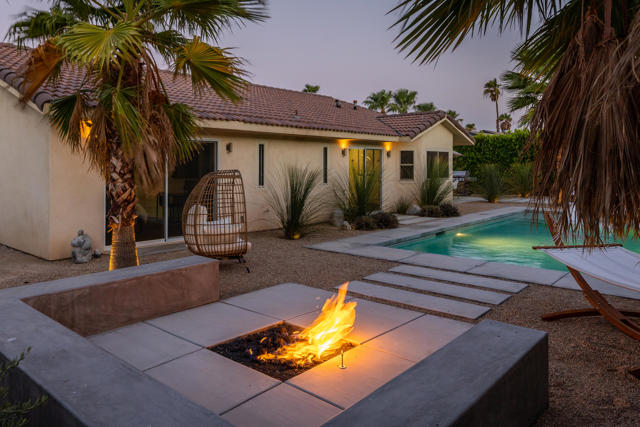 2355 W Nicola Road, Palm Springs CA: https://media.crmls.org/mediaz/f2a66bd4-e578-487d-9227-d53bed5be688.jpg