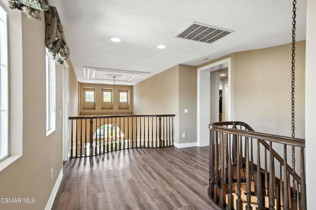 3194 Sunset Hills Boulevard, Thousand Oaks CA: https://media.crmls.org/mediaz/f2a76409-8846-4a26-867a-b93f0ccfd250.jpg