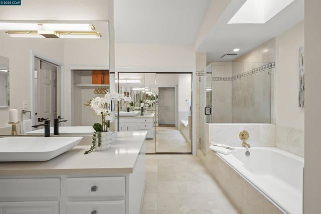 709 Liquidamber Pl, Danville CA: https://media.crmls.org/mediaz/f2a7f706-ba2c-4b58-ae33-45038895d2f7.jpg