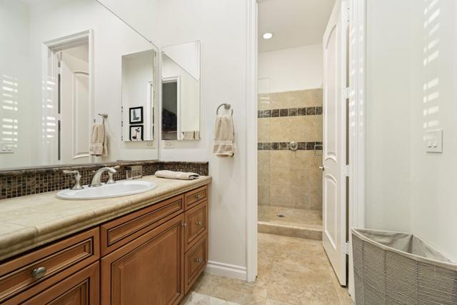 52395 Whispering Way, La Quinta CA: https://media.crmls.org/mediaz/f2a96fcf-0cf1-4121-b1d2-3afea9e76619.jpg