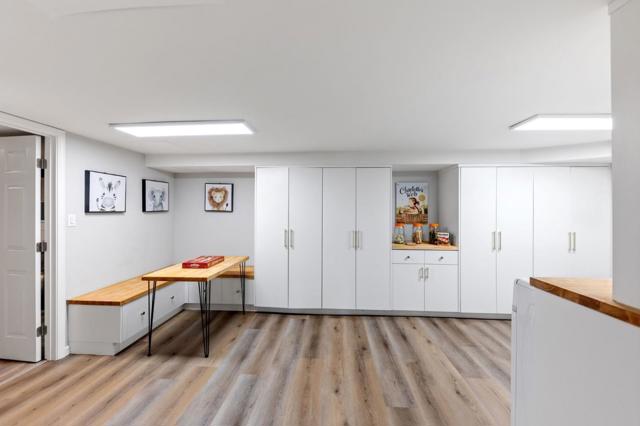 401 Hillsborough Boulevard, Hillsborough CA: https://media.crmls.org/mediaz/f2a9ebbb-d2ea-4419-95bb-10cf99aa6f93.jpg