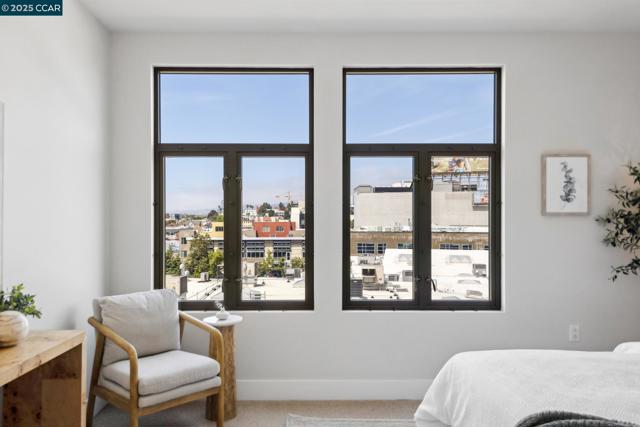 438 W Grand Ave, Oakland CA: https://media.crmls.org/mediaz/f2ab10d1-49cd-4201-ba42-effd41cef355.jpg