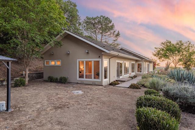 15010 Larga Vista Drive, Los Gatos CA: https://media.crmls.org/mediaz/f2ac75fe-0c01-4576-83e6-1a3e08be2731.jpg