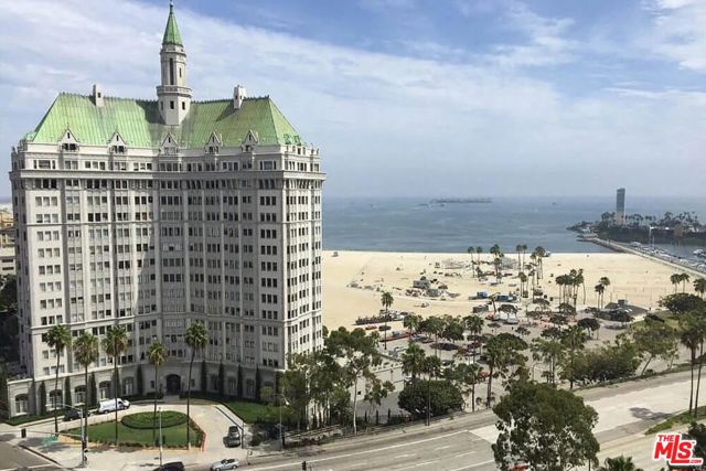 707 E Ocean Boulevard, Long Beach CA: https://media.crmls.org/mediaz/f2ac8446-f9ca-49aa-ba88-bdf1abf50ca1.jpg