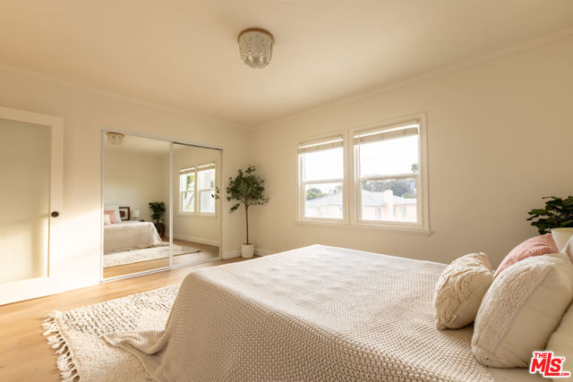 5018 Valleydale Avenue, Los Angeles CA: https://media.crmls.org/mediaz/f2acadab-8849-4d2c-a6db-9c508e61dc49.jpg