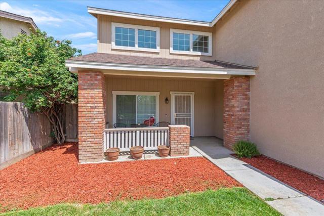 1446 Nottingham Circle, Los Banos CA: https://media.crmls.org/mediaz/f2acd9fc-b5ee-4792-881c-3f70db58fcb6.jpg