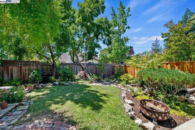 2587 Chablis Way, Livermore CA: https://media.crmls.org/mediaz/f2ae433f-8223-416e-bd5a-bf1a1ca7e7c9.jpg