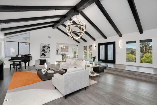 31673 Foxfield Drive, Westlake Village CA: https://media.crmls.org/mediaz/f2aec2bf-4bfb-48bb-86a1-f68e4f7339df.jpg