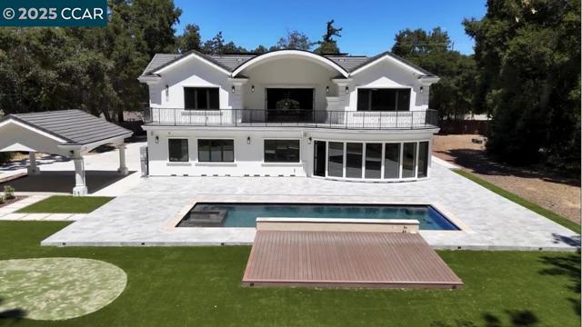 74 Middlefield Rd, Atherton CA: https://media.crmls.org/mediaz/f2aec55c-810a-4a8f-b422-e597f16697c9.jpg