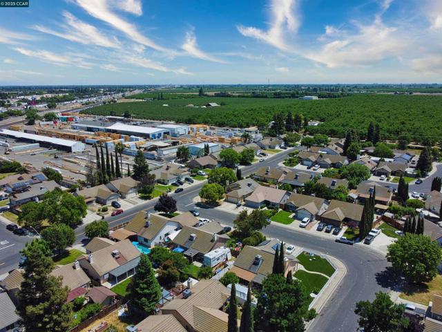 4300 Cannington Lane, Salida CA: https://media.crmls.org/mediaz/f2af0c71-0ead-4c1e-ab60-d8ae17a9f65e.jpg