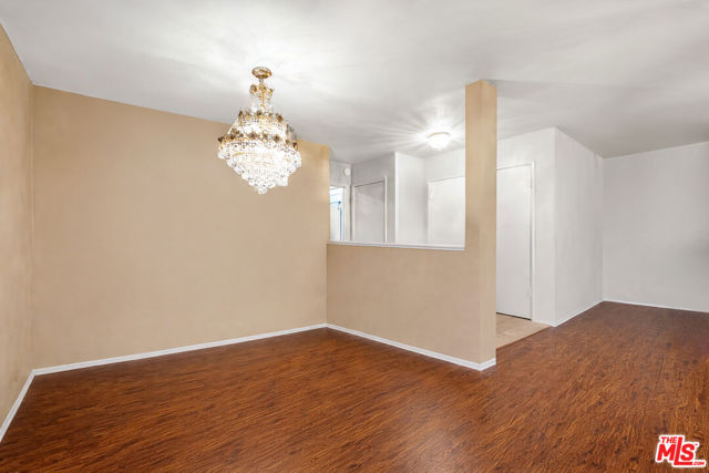 5651 Sumner Way, 203 photo 8