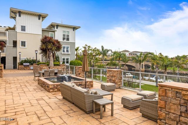 1423 Windshore Way, Oxnard CA: https://media.crmls.org/mediaz/f2aff0e0-edbd-4103-9c6b-0f8794b6d190.jpg