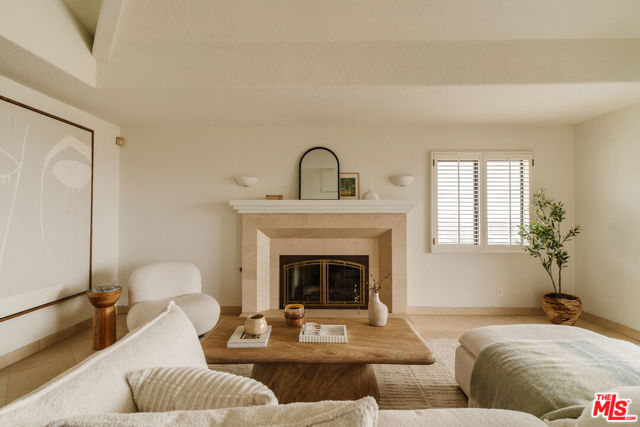 3837 Paseo De Las Tortugas, Torrance CA: https://media.crmls.org/mediaz/f2b03c44-98f4-4515-9df7-25cc8caa6038.jpg