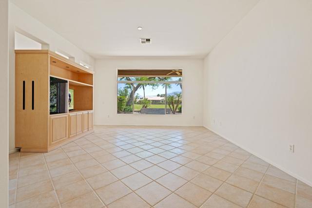 78655 Golden Reed Drive, Palm Desert CA: https://media.crmls.org/mediaz/f2b23d5c-b7f4-4da3-a66e-a29001c779cc.jpg