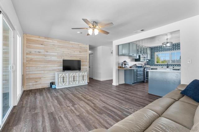 9476 Terrywood Road, Santee CA: https://media.crmls.org/mediaz/f2b2af24-3889-48ac-9bd9-abb5c1798171.jpg