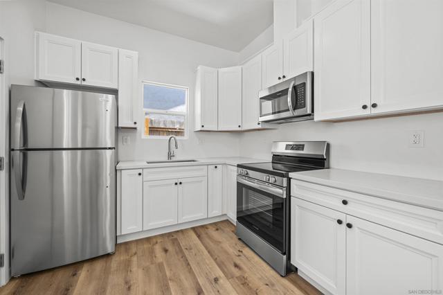 6979 81 Amherst, San Diego CA: https://media.crmls.org/mediaz/f2b2f2ad-fd41-4ca6-831b-66d2c6dfc0b0.jpg