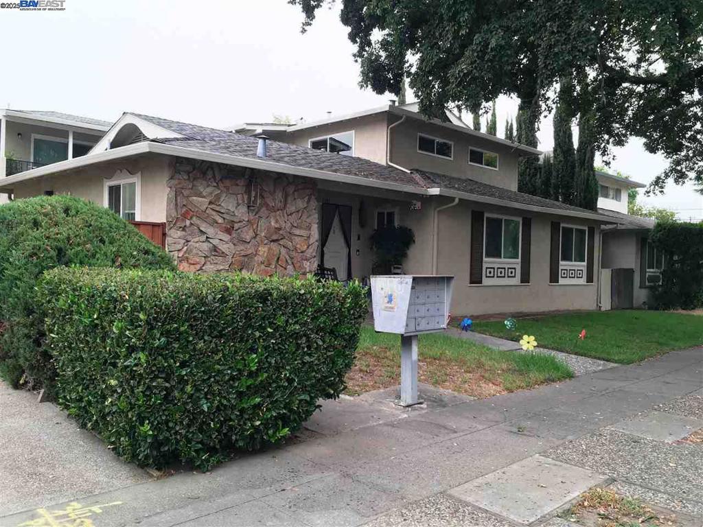 1581 Mendenhall Drive