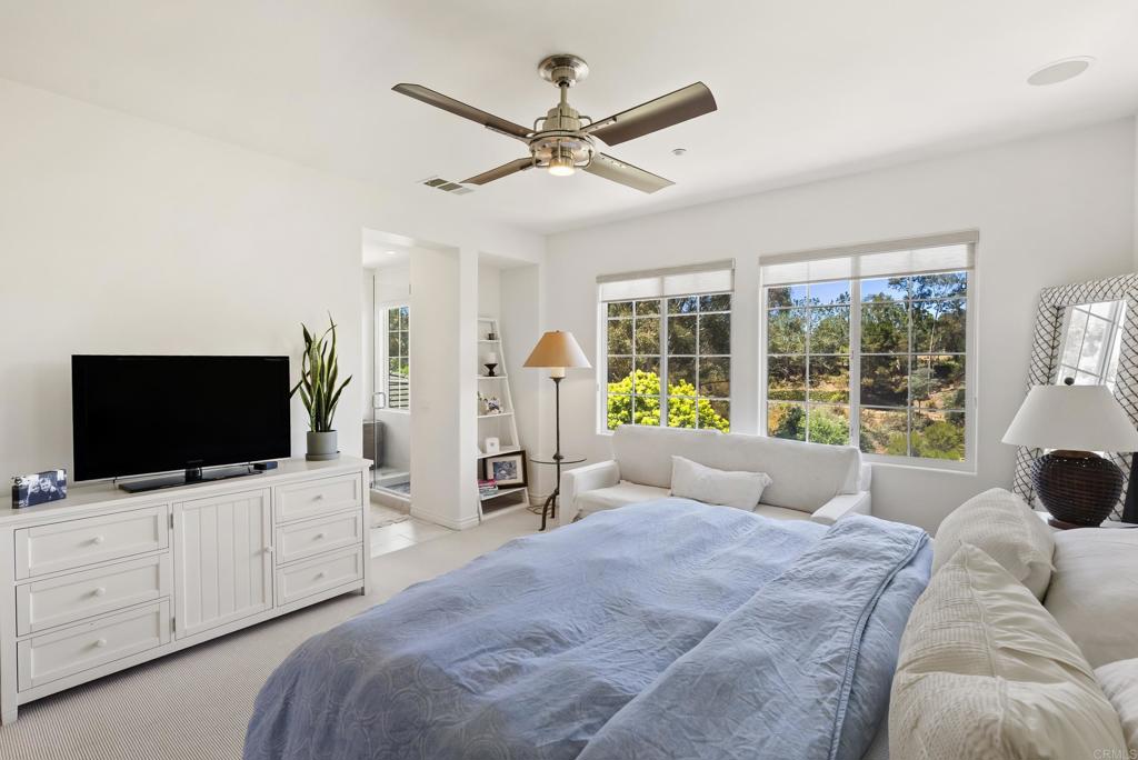 572 Beach St. - photo 5