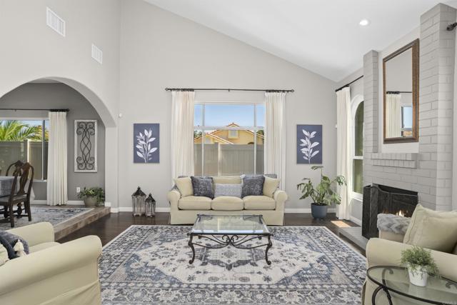 1990 Willowbrook Drive, Oceanside CA: https://media.crmls.org/mediaz/f2b3571e-78e4-4273-aa20-f04a79689746.jpg