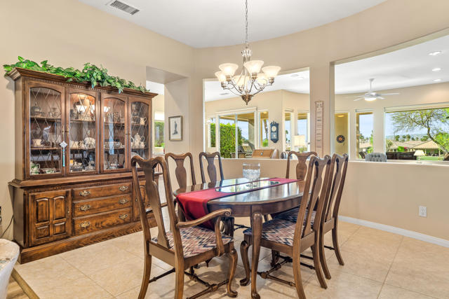 80610 Prestwick Place, Indio CA: https://media.crmls.org/mediaz/f2b3bb84-442e-4f3f-9118-b46b1ce0121f.jpg