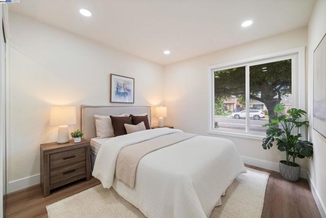 31314 San Andreas Dr, Union City CA: https://media.crmls.org/mediaz/f2b3be1e-4845-49a9-b67a-395a188f4681.jpg