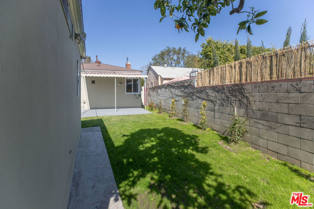11750 Tennessee Avenue, Los Angeles CA: https://media.crmls.org/mediaz/f2b3ca5d-bb27-46b0-8aa9-17382d757c9e.jpg