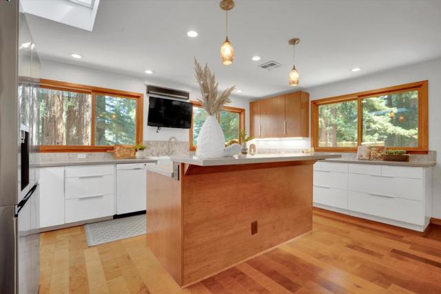 12 Summit Road, Woodside CA: https://media.crmls.org/mediaz/f2b3f0cb-8d5b-45e8-90f8-050951a0510b.jpg