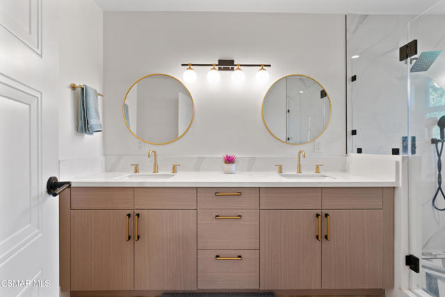 1953 Rayshire Street, Thousand Oaks CA: https://media.crmls.org/mediaz/f2b4b543-3835-4c33-aa7e-c9bc84840f57.jpg