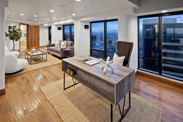 100 Harbor Dr, San Diego CA: https://media.crmls.org/mediaz/f2b585c4-718d-44a7-8026-ca8fa142be73.jpg