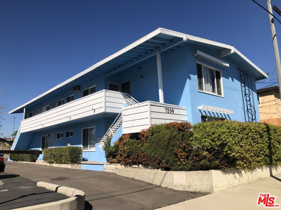 Multifamily at 7539 N Hollywood Way