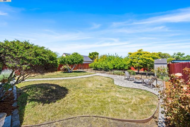 1457 Via El Monte, San Lorenzo CA: https://media.crmls.org/mediaz/f2b71522-c0fc-4ef3-a05b-85c326293069.jpg