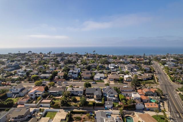 1251 Savoy St, San Diego CA: https://media.crmls.org/mediaz/f2b7a245-ef0a-4cf7-94d8-aa89ff084cf0.jpg