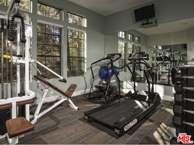 973 WESTCREEK Lane, Westlake Village CA: https://media.crmls.org/mediaz/f2b7af08-7c54-453d-8504-63df11bcaa48.jpg