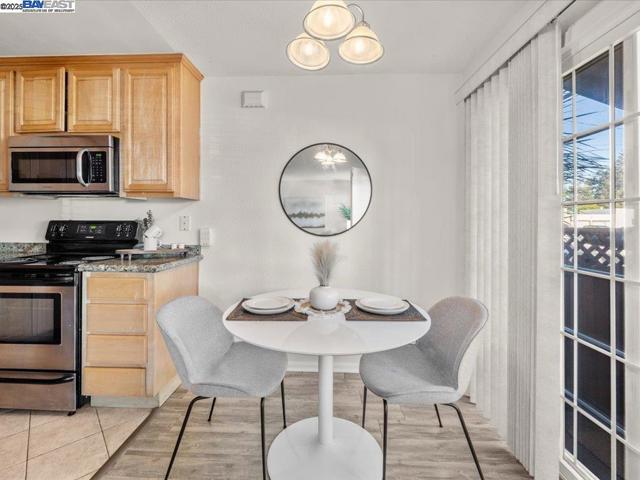 700 Fargo, San Leandro CA: https://media.crmls.org/mediaz/f2b7bcde-5a31-43b4-9a98-c8355ce8e2e3.jpg