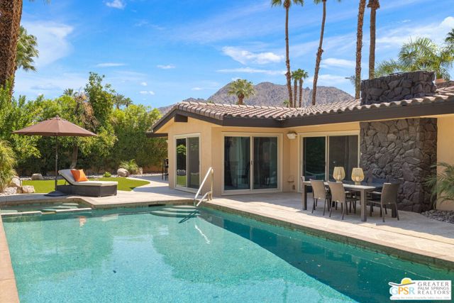 75580 Fairway Drive, Indian Wells CA: https://media.crmls.org/mediaz/f2b7d0d6-ee74-4f1e-ba49-678ee48a5397.jpg