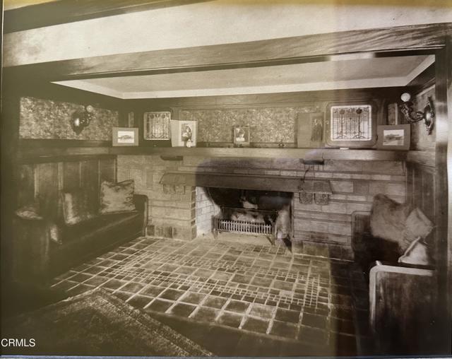 1327 S Oak Knoll Avenue, Pasadena CA: https://media.crmls.org/mediaz/f2b7ee98-12ea-4b22-a14d-4cfd14e0d903.jpg