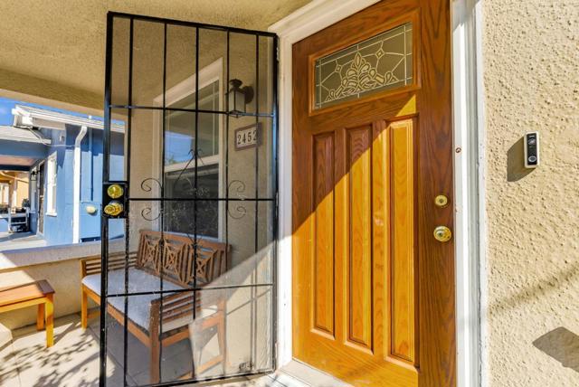 2452 Humboldt Avenue, Oakland CA: https://media.crmls.org/mediaz/f2b85862-ab8c-4b3b-9eac-d838bd6dccb2.jpg